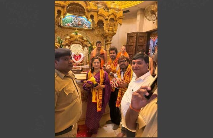 Rashami Desai shares some gorgeous BTS moments of her upcoming Gujarati film 'Mom Tane Nai Samjay, fans in awe