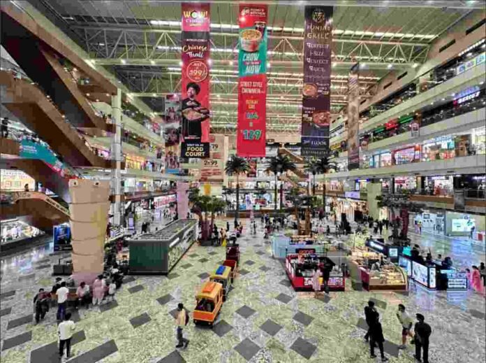 Gaur City Mall, 6th Anniversary, Shopping Offers, Mall Celebration, Noida Extension, Festive Deals, Retail Excellence, Discounts, Prizes, Gaurs Group