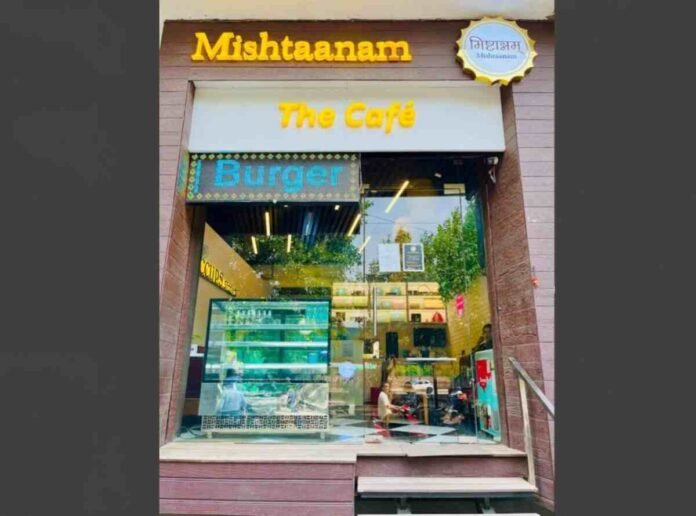 Misthannam Café, Indian street food, modern café, street food revival, Indian cuisine, food culture, café culture, chaat, pani puri, food trends, culinary heritage, nostalgia, hygiene, food innovation, millennial dining